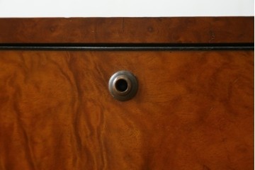 和製アンティーク　最高級!!　指物工芸家具　漆塗り　総楠(クス)材　前面玉杢　黒柿縁がアクセントの衣装箪笥　(R-071130)