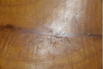 和製アンティーク　最高級!!　指物工芸家具　漆塗り　総楠(クス)材　前面玉杢　内部楠材　黒柿縁がアクセントの時代箪笥　(R-071131)