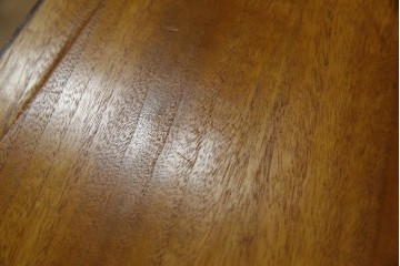 和製アンティーク　最高級!!　指物工芸家具　漆塗り　総楠(クス)材　前面玉杢　内部楠材　黒柿縁がアクセントの時代箪笥　(R-071131)