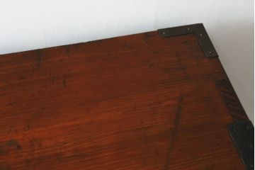 和製アンティーク　上手物!!　内部黒漆塗り　前面欅(ケヤキ)材　ぶ厚い金具の仙台箪笥(和箪笥、時代箪笥、整理箪笥、収納箪笥、引き出し)(R-071135)