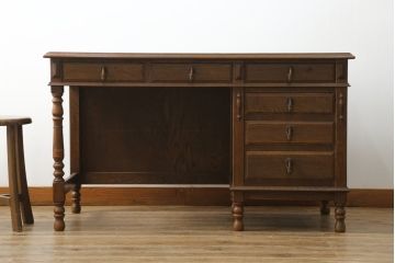 中古　三越家具　カントリーハウス　希少な絶版品ブルージュ　挽き物加工や引手のデザインがおしゃれ!クラシカルな雰囲気を高めるデスク(片袖机、ワークデスク、平机、在宅用、在宅ワーク)(R-071136)