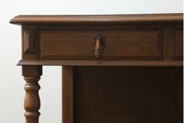 中古　三越家具　カントリーハウス　希少な絶版品ブルージュ　挽き物加工や引手のデザインがおしゃれ!クラシカルな雰囲気を高めるデスク(片袖机、ワークデスク、平机、在宅用、在宅ワーク)(R-071136)