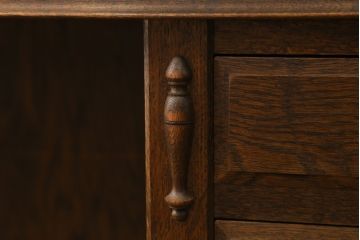 中古　三越家具　カントリーハウス　希少な絶版品ブルージュ　挽き物加工や引手のデザインがおしゃれ!クラシカルな雰囲気を高めるデスク(片袖机、ワークデスク、平机、在宅用、在宅ワーク)(R-071136)