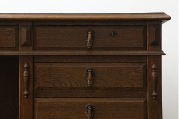 中古　三越家具　カントリーハウス　希少な絶版品ブルージュ　挽き物加工や引手のデザインがおしゃれ!クラシカルな雰囲気を高めるデスク(片袖机、ワークデスク、平机、在宅用、在宅ワーク)(R-071136)