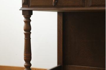 中古　三越家具　カントリーハウス　希少な絶版品ブルージュ　挽き物加工や引手のデザインがおしゃれ!クラシカルな雰囲気を高めるデスク(片袖机、ワークデスク、平机、在宅用、在宅ワーク)(R-071136)