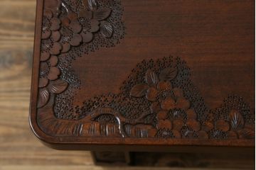 中古　美品　軽井沢彫り　桜の彫りが華やかな座卓(ローテーブル、センターテーブル、リビングテーブル)(R-071138)