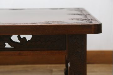 中古　美品　軽井沢彫り　桜の彫りが華やかな座卓(ローテーブル、センターテーブル、リビングテーブル)(R-071138)