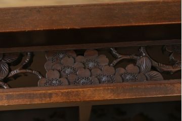 中古　美品　軽井沢彫り　桜の彫りが華やかな座卓(ローテーブル、センターテーブル、リビングテーブル)(R-071138)