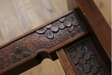 中古　美品　軽井沢彫り　桜の彫りが華やかな座卓(ローテーブル、センターテーブル、リビングテーブル)(R-071138)