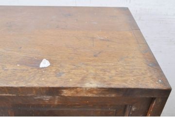 和製アンティーク　上手物!!　ナラ(楢)材　レトロな雰囲気漂う!古い洋館の重厚な収納棚(サイドキャビネット、茶箪笥、戸棚、食器棚、引き出し)(R-071140)