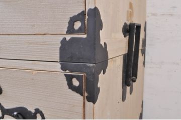和製アンティーク　特注!!　上手物!!　桐紋金具　上品な佇まいと金具の立派な三段重ね総桐二本松箪笥(重ね箪笥、収納箪笥、衣装箪笥、和タンス、総桐たんす、総桐箪笥、時代箪笥、引き出し)(R-071144)