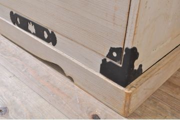 和製アンティーク　特注!!　上手物!!　桐紋金具　上品な佇まいと金具の立派な三段重ね総桐二本松箪笥(重ね箪笥、収納箪笥、衣装箪笥、和タンス、総桐たんす、総桐箪笥、時代箪笥、引き出し)(R-071144)