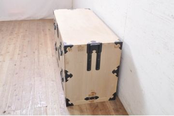和製アンティーク　特注!!　上手物!!　桐紋金具　上品な佇まいと金具の立派な総桐二本松箪笥ローチェスト(テレビ台、ローボード、収納箪笥、和タンス、総桐たんす、総桐箪笥、時代箪笥、引き出し)(R-071164)