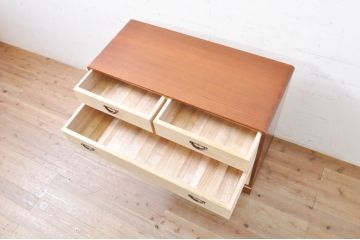 中古　モダンなデザインと明るい色合いが魅力的な加茂総桐箪笥(並厚、チェスト、総桐たんす、和タンス、衣装箪笥、収納箪笥、引き出し)(R-071183)