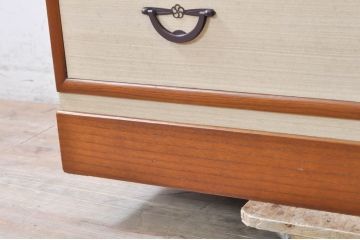 中古　モダンなデザインと明るい色合いが魅力的な加茂総桐箪笥(並厚、チェスト、総桐たんす、和タンス、衣装箪笥、収納箪笥、引き出し)(R-071183)
