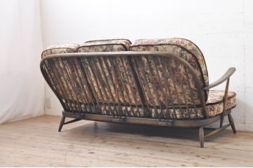 イギリスビンテージ　美品　ERCOL(アーコール)　落ち着いた色味の花柄ファブリックが上品な3人掛けソファ(アームソファ、3Pソファ、三人掛け、英国、北欧、ヴィンテージ)(R-071184)