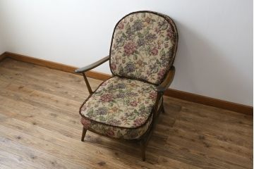イギリスビンテージ　美品　ERCOL(アーコール)　落ち着いた色味の花柄ファブリックが上品な1人掛けソファ(ラウンジチェア、アームチェア、椅子、1シーターソファ、英国、北欧、ヴィンテージ)(R-071185)
