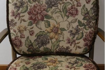 イギリスビンテージ　美品　ERCOL(アーコール)　落ち着いた色味の花柄ファブリックが上品な1人掛けソファ(ラウンジチェア、アームチェア、椅子、1シーターソファ、英国、北欧、ヴィンテージ)(R-071185)