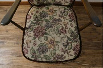 イギリスビンテージ　美品　ERCOL(アーコール)　落ち着いた色味の花柄ファブリックが上品な1人掛けソファ(ラウンジチェア、アームチェア、椅子、1シーターソファ、英国、北欧、ヴィンテージ)(R-071185)
