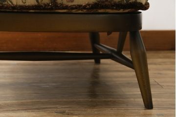 イギリスビンテージ　美品　ERCOL(アーコール)　落ち着いた色味の花柄ファブリックが上品な1人掛けソファ(ラウンジチェア、アームチェア、椅子、1シーターソファ、英国、北欧、ヴィンテージ)(R-071185)