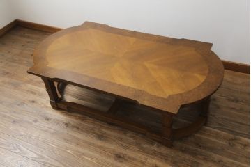 中古　DREXEL HERITAGE(ドレクセルヘリテイジ)　FRANCESCA(フランチェスカ)シリーズ　重厚でクラシカルなデザインのローテーブル(カクテルテーブル、センターテーブル、リビングテーブル)(定価約56万円)(R-071186)