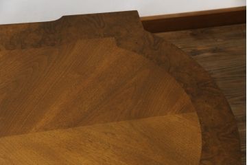 中古　DREXEL HERITAGE(ドレクセルヘリテイジ)　FRANCESCA(フランチェスカ)シリーズ　重厚でクラシカルなデザインのローテーブル(カクテルテーブル、センターテーブル、リビングテーブル)(定価約56万円)(R-071186)