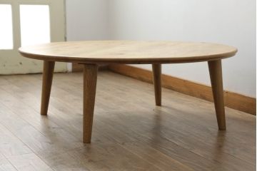 中古　シンプルなデザインが取り入れやすい丸テーブル(座卓、ローテーブル、センターテーブル)(R-071190)