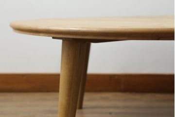 中古　シンプルなデザインが取り入れやすい丸テーブル(座卓、ローテーブル、センターテーブル)(R-071190)