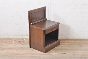 中古　カリモク　domani(ドマーニ)　落ち着きのある佇まいが魅力のナイトテーブル(サイドテーブル、電話台、花台、飾り台)(R-071192)