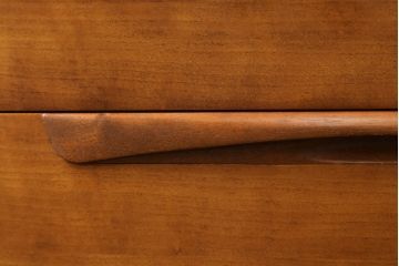 イギリスビンテージ　A.H.McIntosh(マッキントッシュ)社　チーク材　シンプルなデザインと木の温もり感じる色味が魅力のサイドボード(リビングボード、収納棚、戸棚、英国、ヴィンテージ)(R-071193)