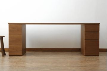中古　ACTUS(アクタス)　MEZZO(メッツォ)　デスク200　シンプルなデザインと使い勝手の良い大きさが魅力のデスク(コンソールテーブル、ワークデスク、両袖机、在宅用、在宅ワーク用)(定価約20万円)(R-071195)