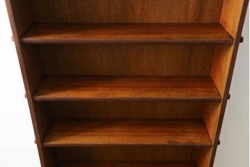 和製アンティーク　引き出し付きが嬉しい楔(クサビ)式縦型本棚(ブックシェルフ、オープンシェルフ、飾り棚)(R-071202)