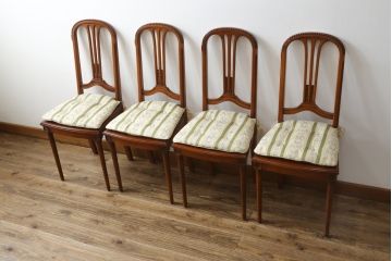 中古　美品　サァラ麻布　笠木の彫りやラタン編みの座面など凝ったデザインが魅力的なダイニングチェア4脚セット(椅子、バラ売り可能)(4脚定価 約80万円)(R-071211)