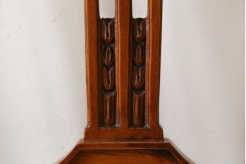 中古　美品　サァラ麻布　笠木の彫りやラタン編みの座面など凝ったデザインが魅力的なダイニングチェア4脚セット(椅子、バラ売り可能)(4脚定価 約80万円)(R-071211)