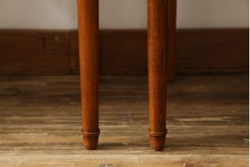 中古　美品　サァラ麻布　笠木の彫りやラタン編みの座面など凝ったデザインが魅力的なダイニングチェア4脚セット(椅子、バラ売り可能)(4脚定価 約80万円)(R-071211)
