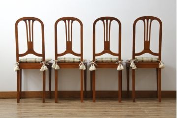 中古　美品　サァラ麻布　笠木の彫りやラタン編みの座面など凝ったデザインが魅力的なダイニングチェア4脚セット(椅子、バラ売り可能)(4脚定価 約80万円)(R-071211)