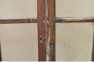 アンティーク建具　ペイント仕上げ限定　レトロな空間作りにおすすめなマス目(升目)格子のペイントガラス窓4枚セット(引き戸、ガラス戸)(R-071231)
