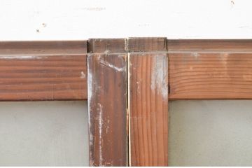アンティーク建具　ペイント仕上げ限定　レトロな空間作りにおすすめなマス目(升目)格子のペイントガラス窓4枚セット(引き戸、ガラス戸)(R-071232)