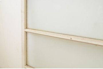 アンティーク建具　ペイント仕上げ限定　インテリアに取り入れやすいシンプルなデザインのペイントガラス窓2枚セット(引き戸、ガラス戸)(R-071234)
