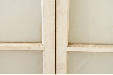 アンティーク建具　ペイント仕上げ限定　インテリアに取り入れやすいシンプルなデザインのペイントガラス窓2枚セット(引き戸、ガラス戸)(R-071234)