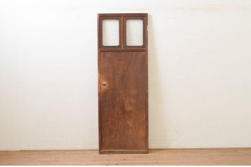 アンティーク建具　杉材　どこか懐かしい雰囲気を感じるガラス入り一枚板の扉1枚(木製扉、ドア)(R-071238)