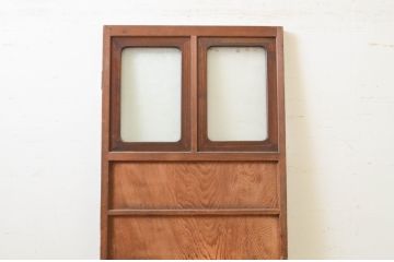 アンティーク建具　杉材　どこか懐かしい雰囲気を感じるガラス入り一枚板の扉1枚(木製扉、ドア)(R-071238)