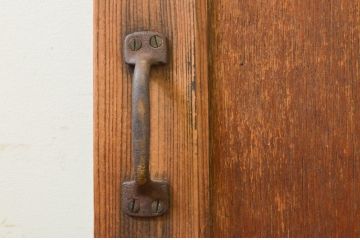 アンティーク建具　どこか懐かしい雰囲気を感じるガラス入り扉1枚(木製扉、ドア)(R-071244)