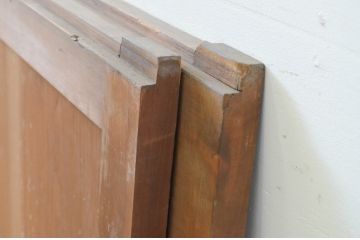 アンティーク建具　杉材　経年を感じさせる木味が魅力の板戸窓2枚セット(引き戸)(R-071255)