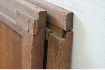 アンティーク建具　杉材　どこか懐かしい雰囲気漂う板戸窓2枚セット(引き戸)(R-071260)