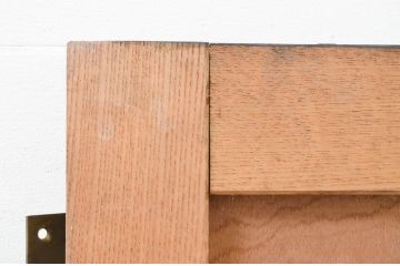 アンティーク建具　総欅(ケヤキ)材　古い木味が趣を醸し出す小扉(ドア)1枚(木製扉、くぐり戸、潜戸、潜り戸)(R-071271)
