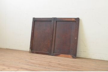 アンティーク建具　総欅(ケヤキ)材　落ち着いた和の空間を演出する小さな板戸窓2枚セット(引き戸)(R-071272)