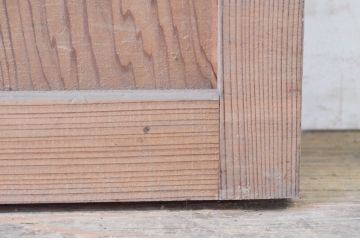 アンティーク建具　杉(スギ)材　1枚板　落ち着いた和の空間を演出する板戸窓2枚セット(引き戸)(R-071274)