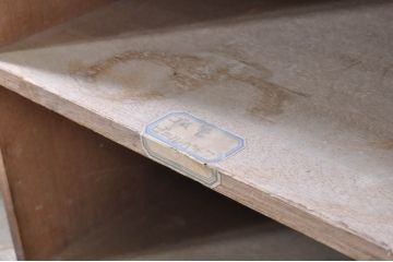 和製アンティーク　昭和レトロな雰囲気漂う横長のマス目(升目)棚(ロッカー、下駄箱、本棚、飾り棚、収納棚、サイドボード、ディスプレイ棚、店舗什器)(R-071289)