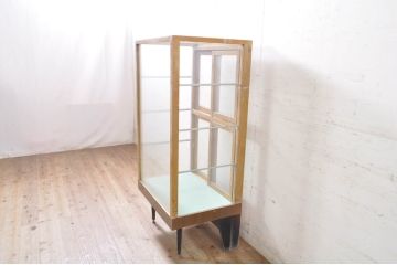 和製アンティーク　木枠　古い木枠がレトロな雰囲気づくりに活躍してくれるパン屋の縦型ガラスケース(ショーケース、飾り棚、陳列棚、店舗什器)(R-071294)